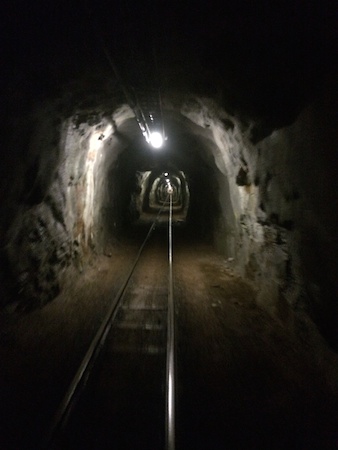 Im Tunnel der Lorenbahn